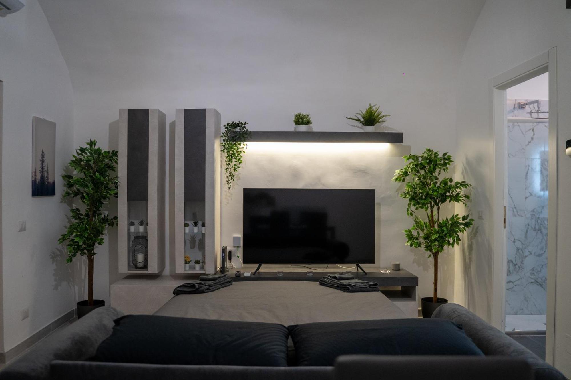 Dietro Al Plebiscito Luxury Suite Napoli Esterno foto