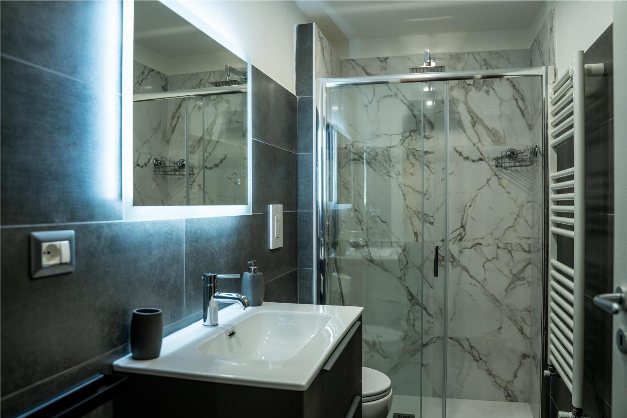 Dietro Al Plebiscito Luxury Suite Napoli Esterno foto